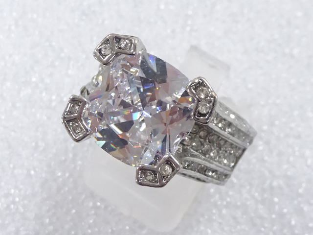 JAPANESE KIMONO / ANTIQUE CRYSTAL RING (SIZE 16.5)
